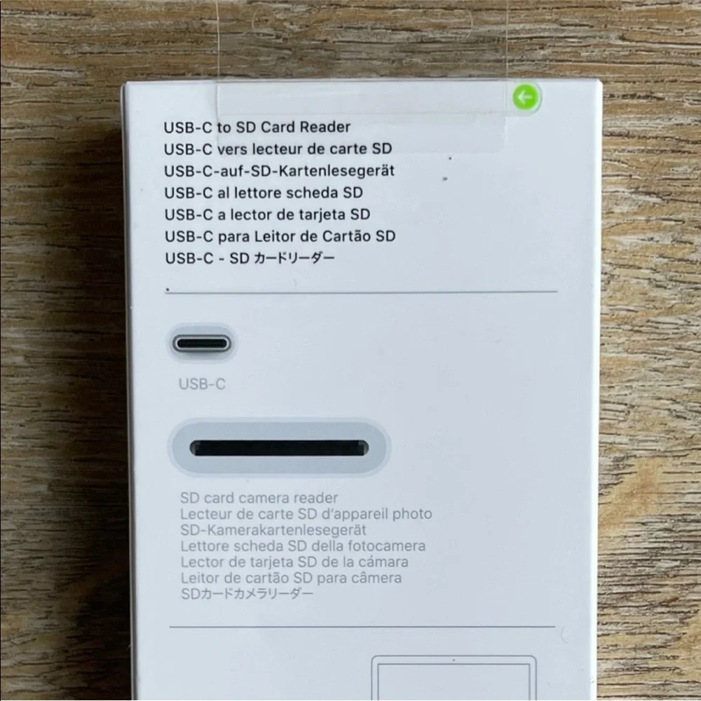 Apple USB-C to SD Card Reader